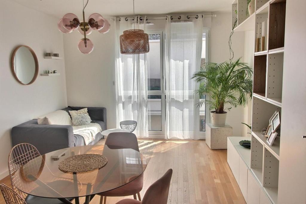 Le Toit Du Montvalerien Suresnes Apartment ภายนอก รูปภาพ