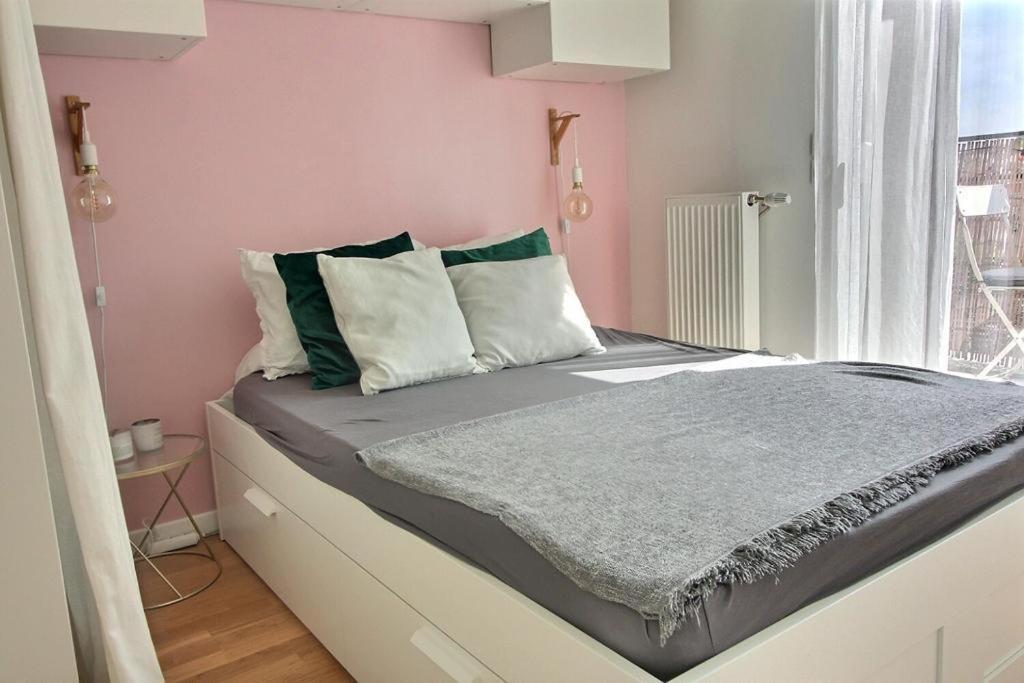 Le Toit Du Montvalerien Suresnes Apartment ภายนอก รูปภาพ