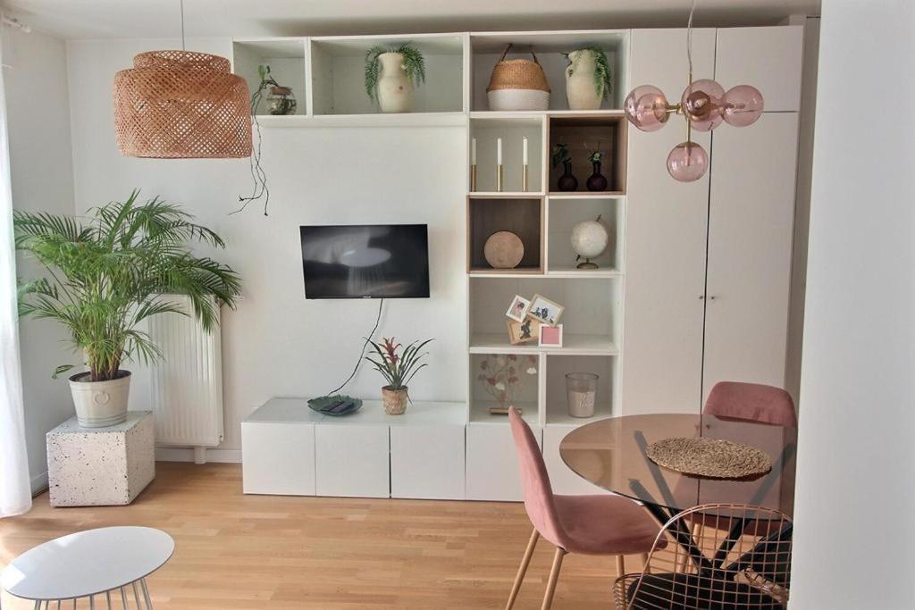 Le Toit Du Montvalerien Suresnes Apartment ภายนอก รูปภาพ